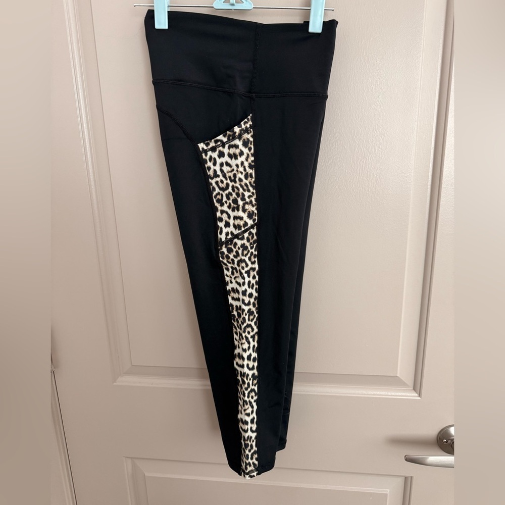 ZYIA Black + Leopard “Light & Tight” high waist leggings Size 14-16 20” Capris - Picture 2 of 8